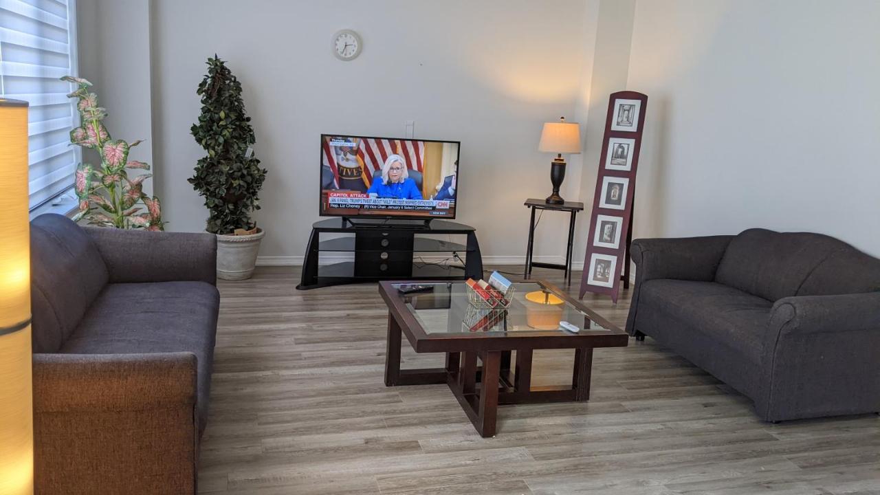 The Warm Welcome Suite Thorold Exterior photo