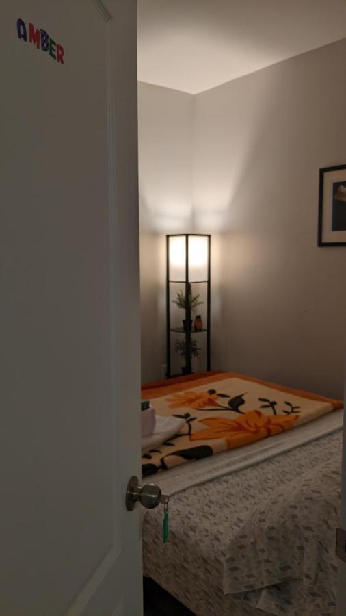 The Warm Welcome Suite Thorold Exterior photo